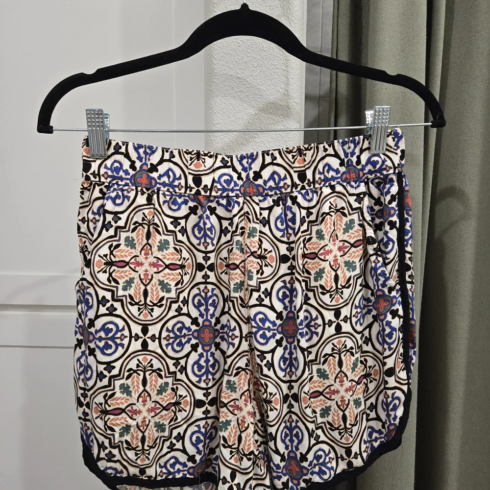 Matching Set - Picture 3 of 6